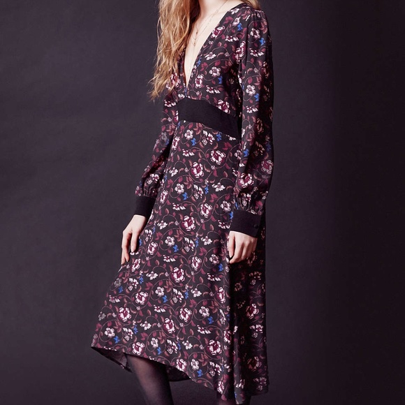 For Love And Lemons Dresses & Skirts - FL&L Long Sleeved Floral Deep V Dress Medium